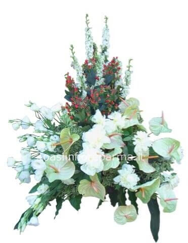 Composizione di fiori freschi colori chiari.